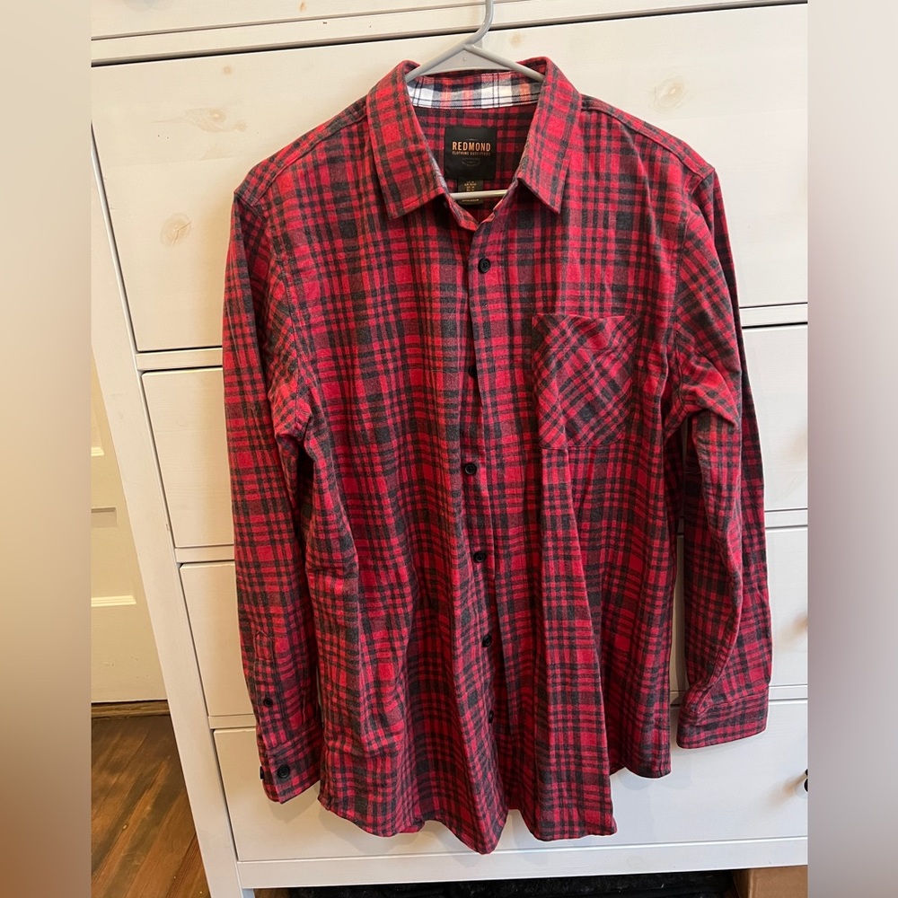 Redmond Clothing Outfitters red flannel. Women’s size M